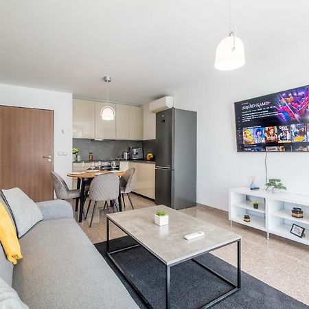 Julie'S Sunny Cozy Apartment With Balcony Sofía Exterior foto